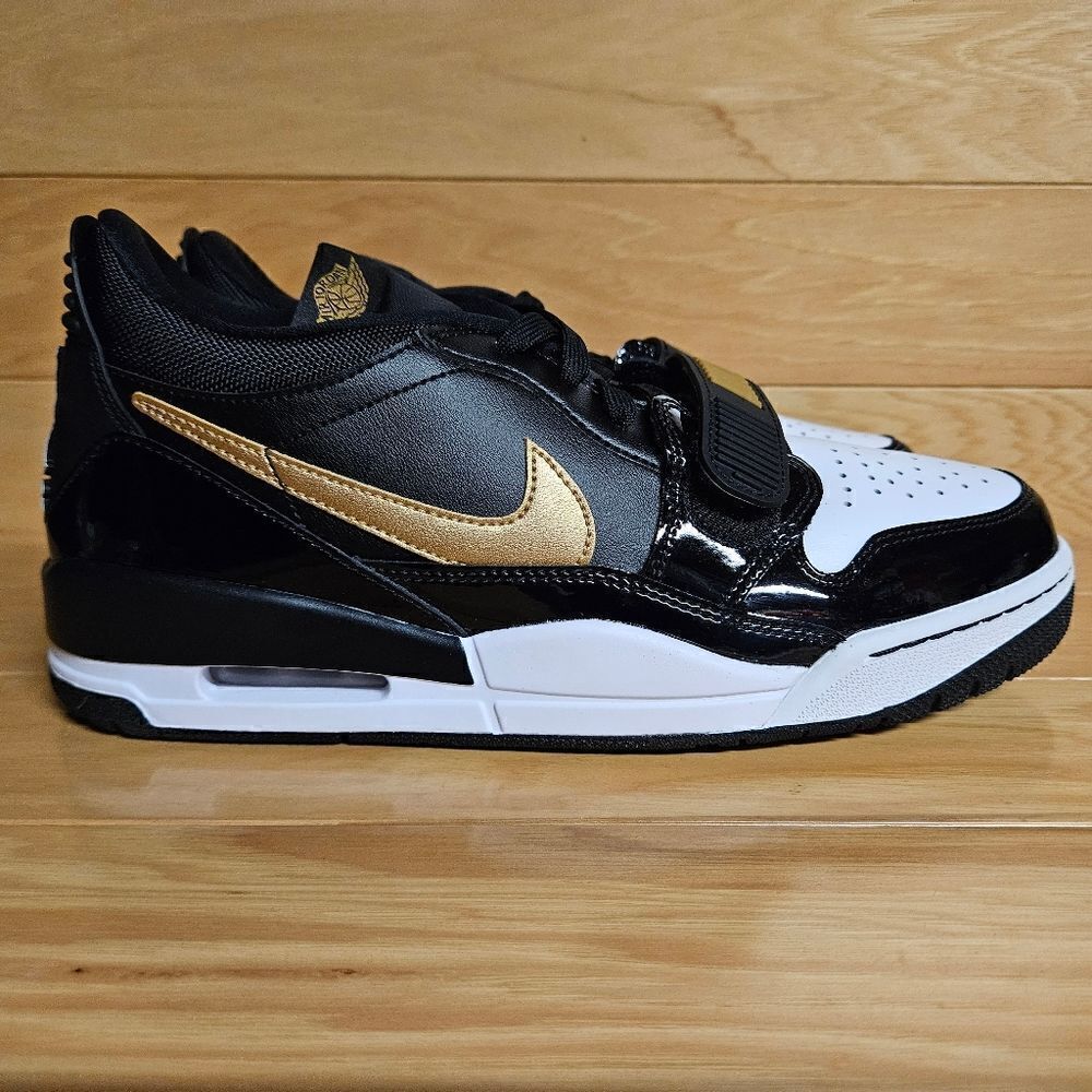 Nike Air Jordan Legacy 312 Low Size 9 Mens Shoe Black Metallic Gold CD7069-071